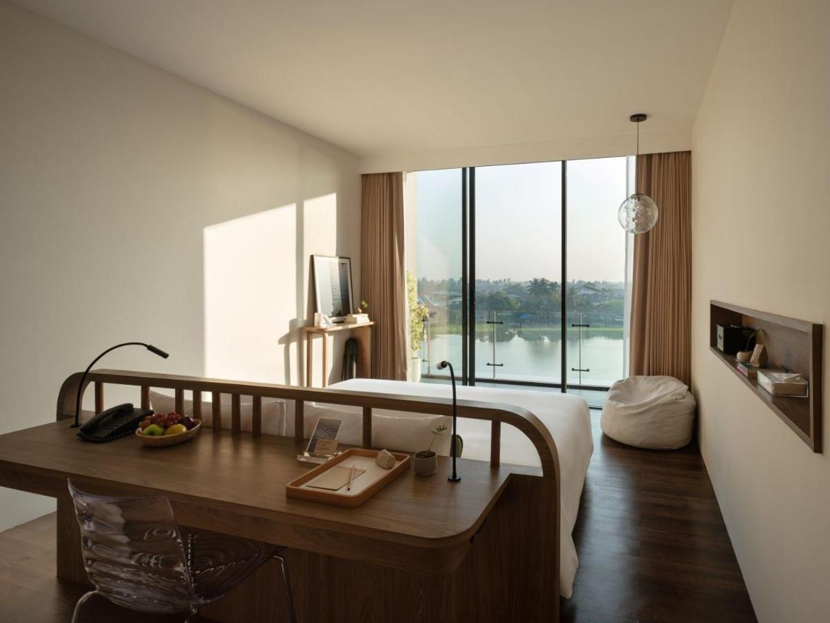 Neera Retreat Hotel Накхон Патом Екстериор снимка