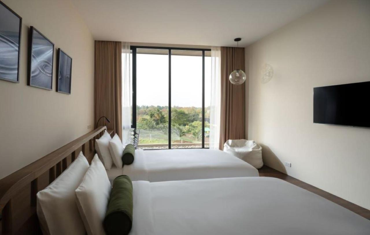 Neera Retreat Hotel Накхон Патом Екстериор снимка