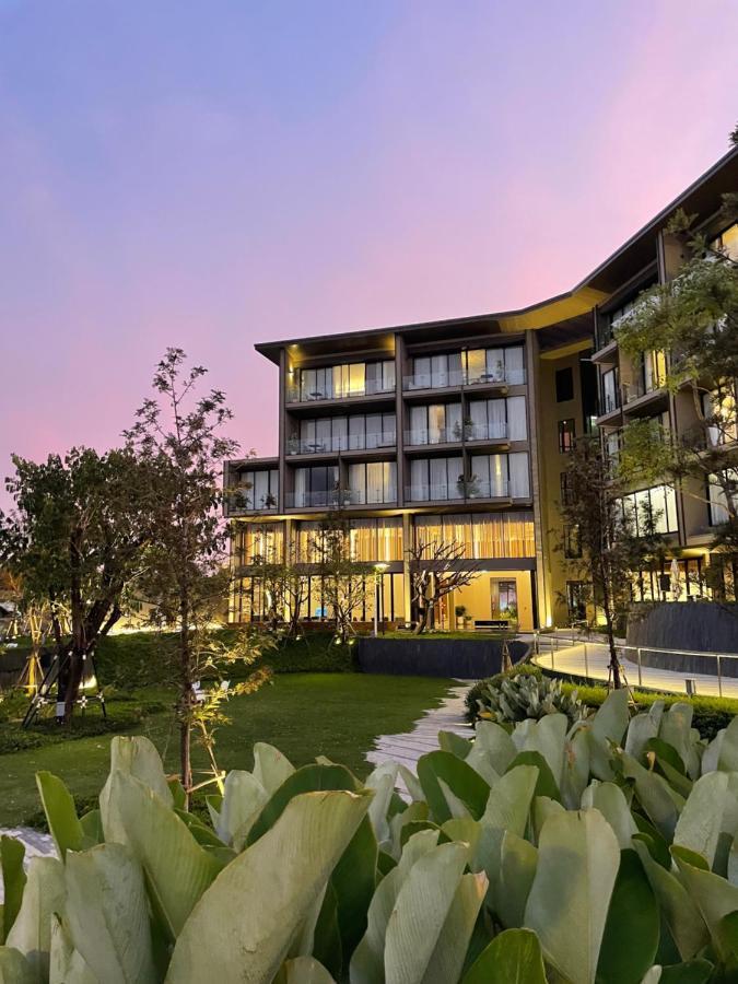 Neera Retreat Hotel Накхон Патом Екстериор снимка