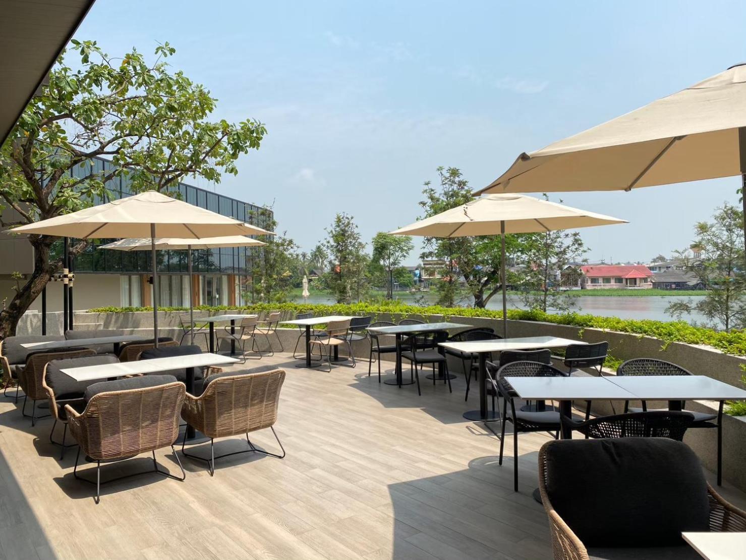 Neera Retreat Hotel Накхон Патом Екстериор снимка